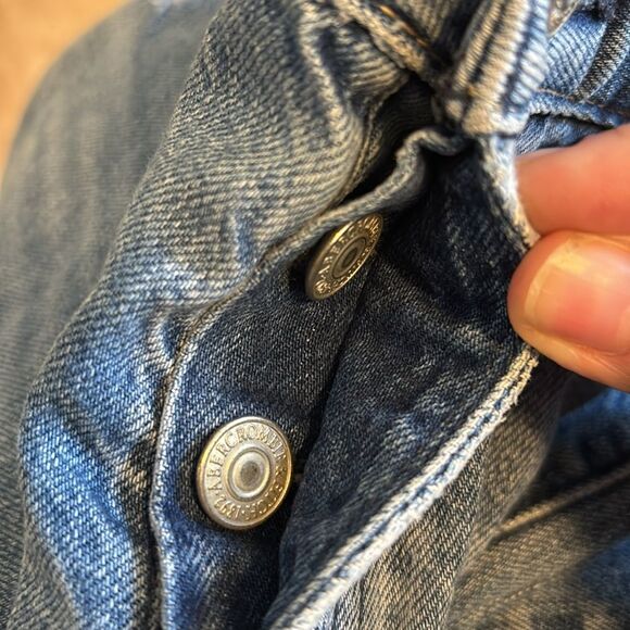 Abercrombie & Fitch low rise slim boyfriend Jeans Distressed Style size 6 - Picture 7 of 7